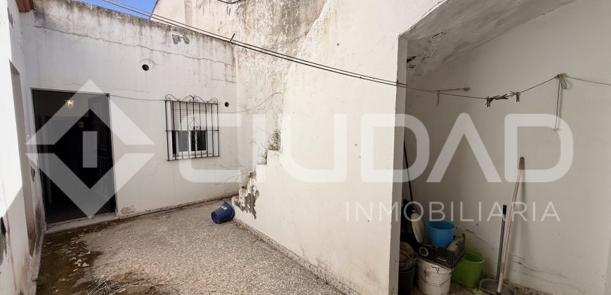 En venta casa en planta baja en La Corredera (Lebrija)