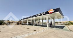 Estación de servicio en pleno funcionamiento, ubicada en zona N-IV