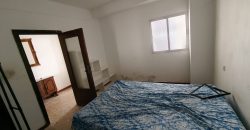 Oportunidad de casa con dos viviendas en calle Alegría !