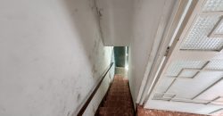 Oportunidad de casa con dos viviendas en calle Alegría !