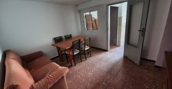 Oportunidad de casa con dos viviendas en calle Alegría !