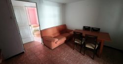 Oportunidad de casa con dos viviendas en calle Alegría !