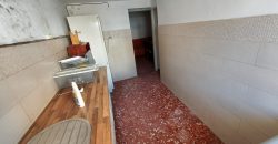Oportunidad de casa con dos viviendas en calle Alegría !