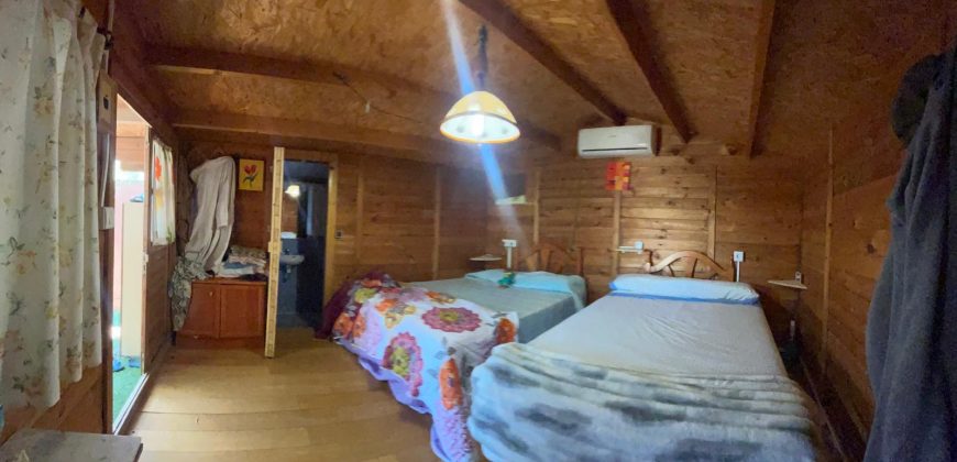 🏡¡PARCELA EN VENTA CON 3 CASAS DE MADERA !🏡