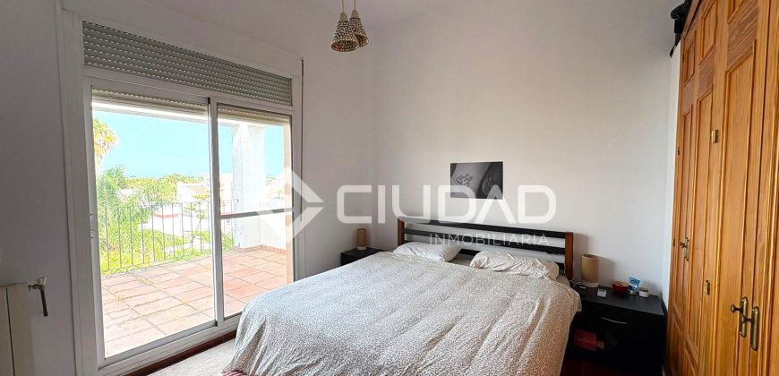 Chalet independiente con piscina en Martín Miguel