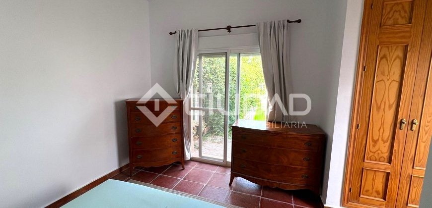 Chalet independiente con piscina en Martín Miguel