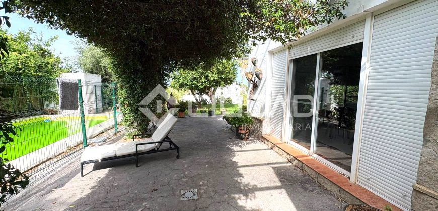 Chalet independiente con piscina en Martín Miguel