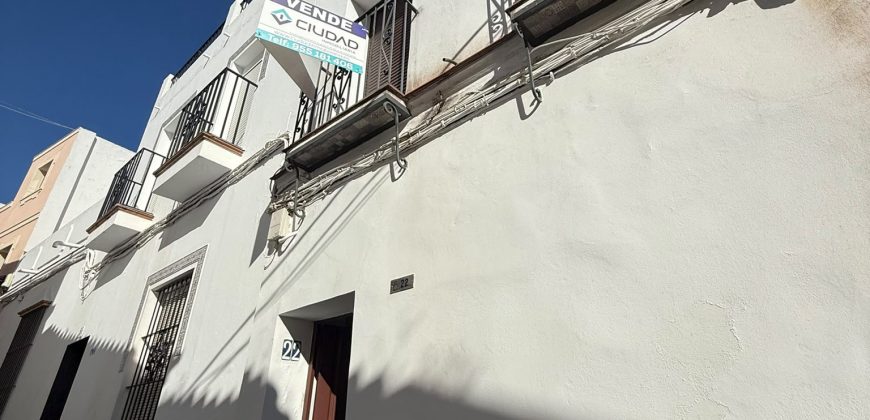 Casa en el Centro: Espacio y Comodidad en Dos Plantas! Calle Cuesta Portillo !