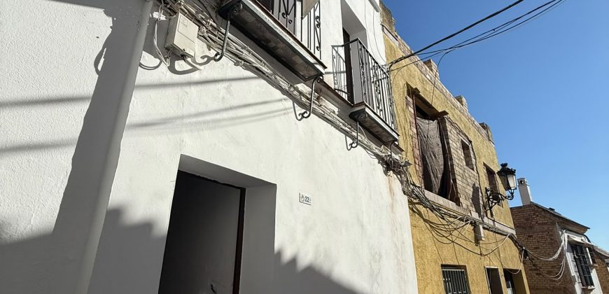 Casa en el Centro: Espacio y Comodidad en Dos Plantas! Calle Cuesta Portillo !