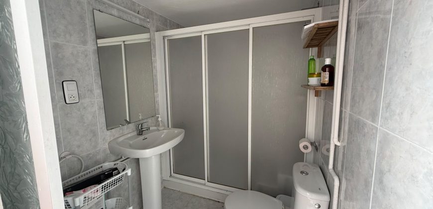 Casa en el Centro: Espacio y Comodidad en Dos Plantas! Calle Cuesta Portillo !