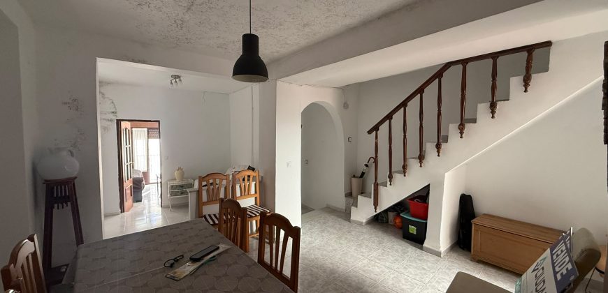 Casa en el Centro: Espacio y Comodidad en Dos Plantas! Calle Cuesta Portillo !