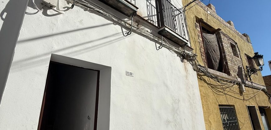 Casa en el Centro: Espacio y Comodidad en Dos Plantas! Calle Cuesta Portillo !