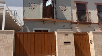 Acogedora Casa en Avenida de Pruna con Espacios Amplios y Confortables!! Morón de la Frontera.