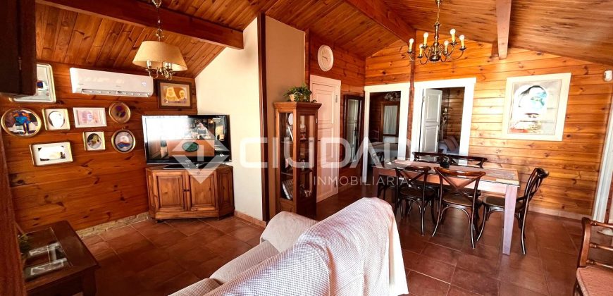 Acogedora casa con terreno y piscina junto a Jaramar – La Jara