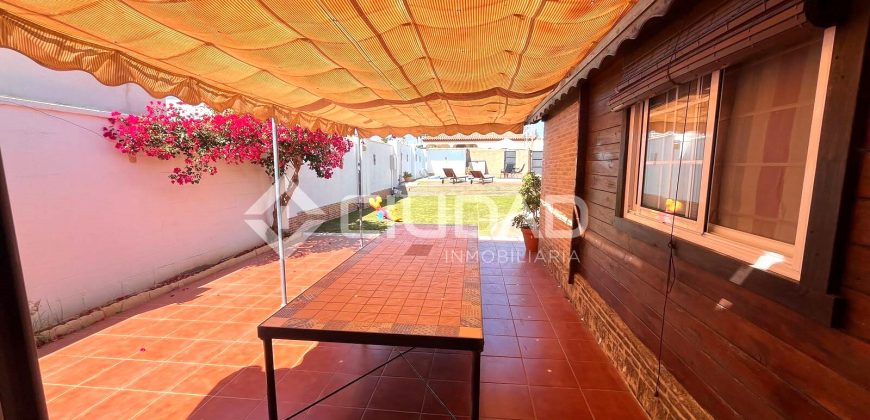 Acogedora casa con terreno y piscina junto a Jaramar – La Jara