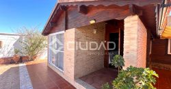 Acogedora casa con terreno y piscina junto a Jaramar – La Jara