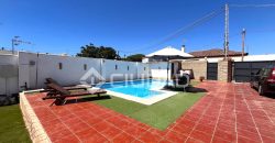 Acogedora casa con terreno y piscina junto a Jaramar – La Jara