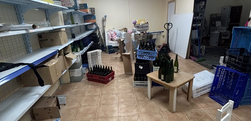 🏡¡VIVIENDA TOTALMENTE DIÁFANA DIVIDIDA EN 3 PLANTAS , ANTIGUA CARPINTERÍA !🏡