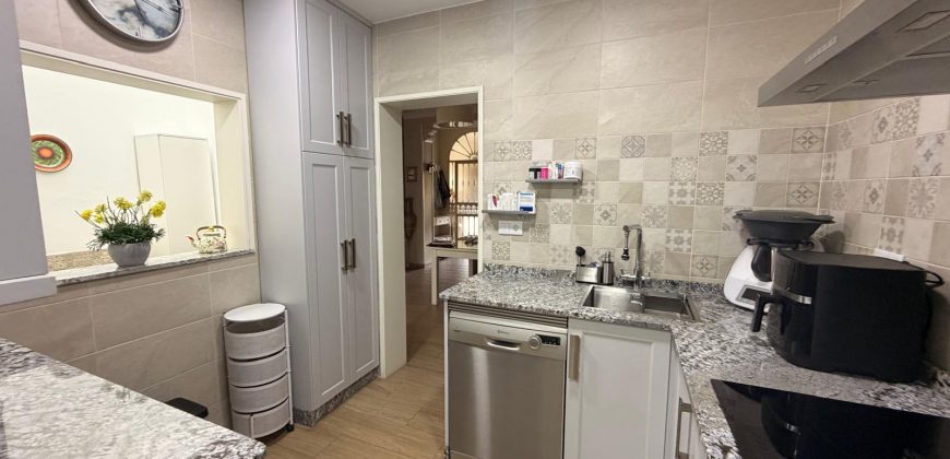 Acogedora Casa en Avenida de Pruna con Espacios Amplios y Confortables!! Morón de la Frontera.