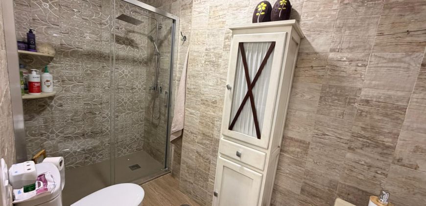 Acogedora Casa en Avenida de Pruna con Espacios Amplios y Confortables!! Morón de la Frontera.