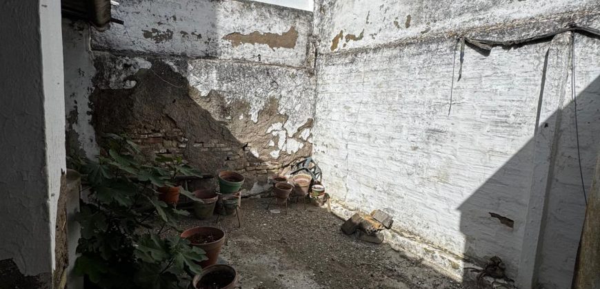 ✨🏡 Vivienda para reformar en Paradas – Gran oportunidad de inversión 🏡✨