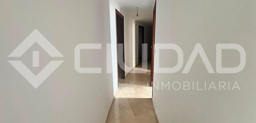Piso con piscina comunitaria y garaje – Zona La Harinera, Las Cabezas de San Juan