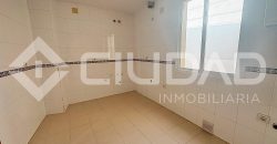 Piso con piscina comunitaria y garaje – Zona La Harinera, Las Cabezas de San Juan