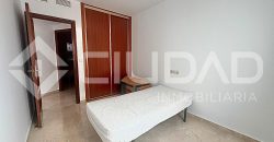 Piso con piscina comunitaria y garaje – Zona La Harinera, Las Cabezas de San Juan