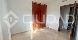 Piso con piscina comunitaria y garaje – Zona La Harinera, Las Cabezas de San Juan