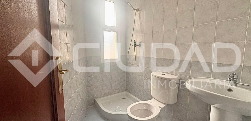 Piso con piscina comunitaria y garaje – Zona La Harinera, Las Cabezas de San Juan