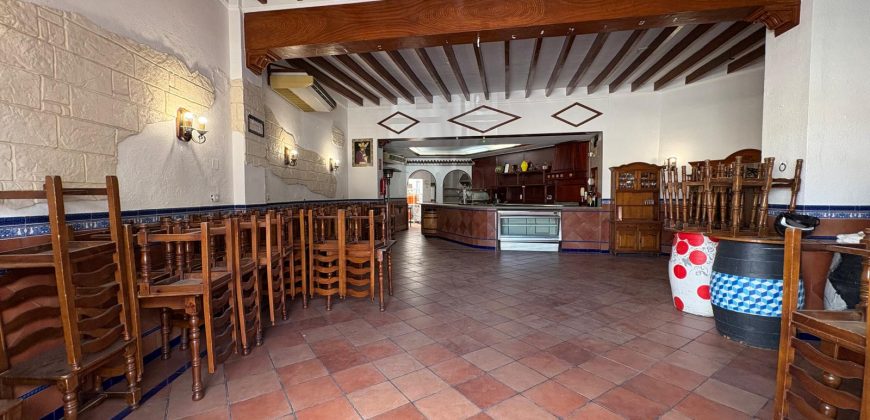 Oportunidad Única: Local Comercial con Vivienda en Planta Primera! Morón de la Frontera.