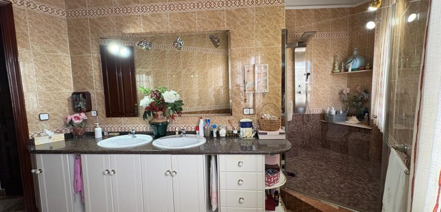 Oportunidad Única: Local Comercial con Vivienda en Planta Primera! Morón de la Frontera.