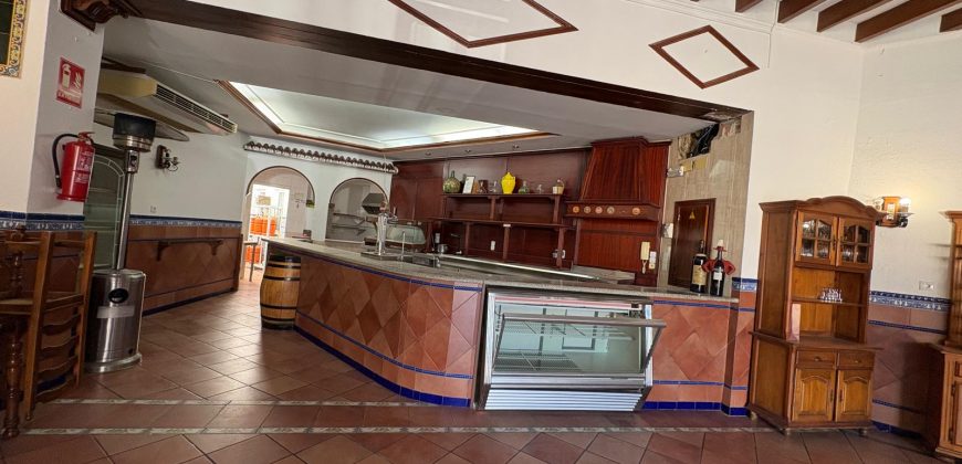 Oportunidad Única: Local Comercial con Vivienda en Planta Primera! Morón de la Frontera.