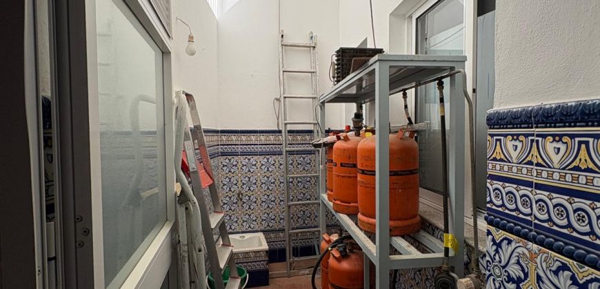 Oportunidad Única: Local Comercial con Vivienda en Planta Primera! Morón de la Frontera.