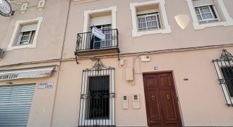 Oportunidad Única: Local Comercial con Vivienda en Planta Primera! Morón de la Frontera.