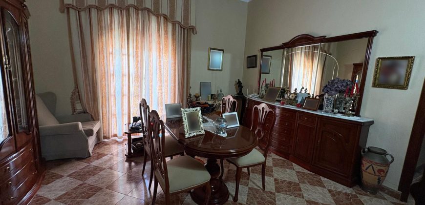 Oportunidad Única: Local Comercial con Vivienda en Planta Primera! Morón de la Frontera.