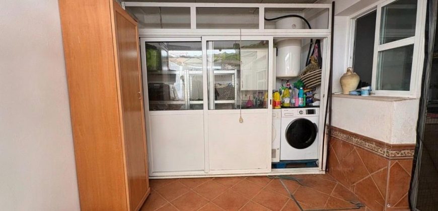 Amplia y Luminosa Vivienda con Atico en Ubicación Privilegiada Calle Vilches!