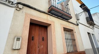 CASA EN FUENTES DE ANDALUCÍA