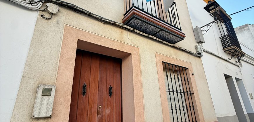 CASA EN FUENTES DE ANDALUCÍA