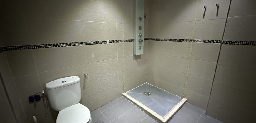 PISO EN PRIMERA PLANTA EN BARRIO LA GUITA