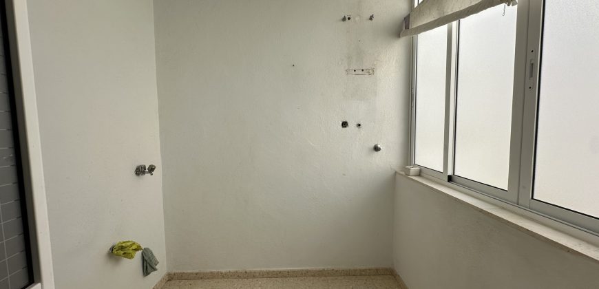 PISO EN PRIMERA PLANTA EN BARRIO LA GUITA