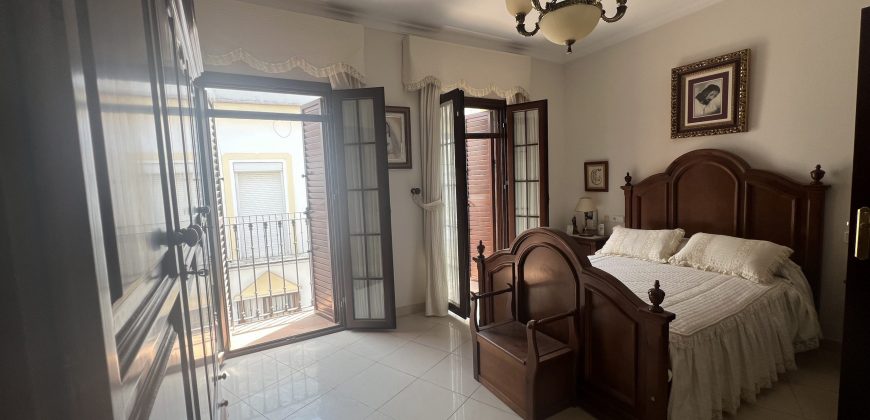 VIVIENDA CON COCHERA EN BARRIO LA GUITA/SAN MIGUEL.