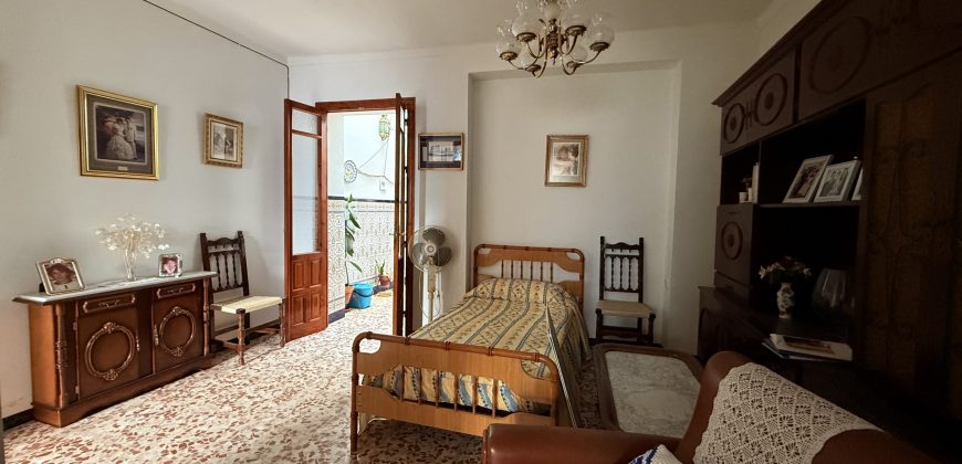 CASA EN FUENTES DE ANDALUCÍA