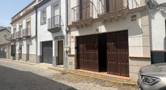 VIVIENDA CON COCHERA EN BARRIO LA GUITA/SAN MIGUEL.