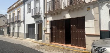VIVIENDA CON COCHERA EN BARRIO LA GUITA/SAN MIGUEL.