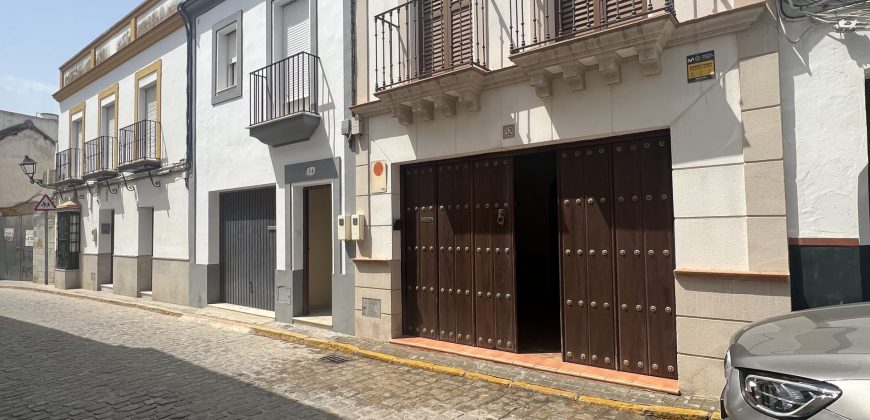 VIVIENDA CON COCHERA EN BARRIO LA GUITA/SAN MIGUEL.