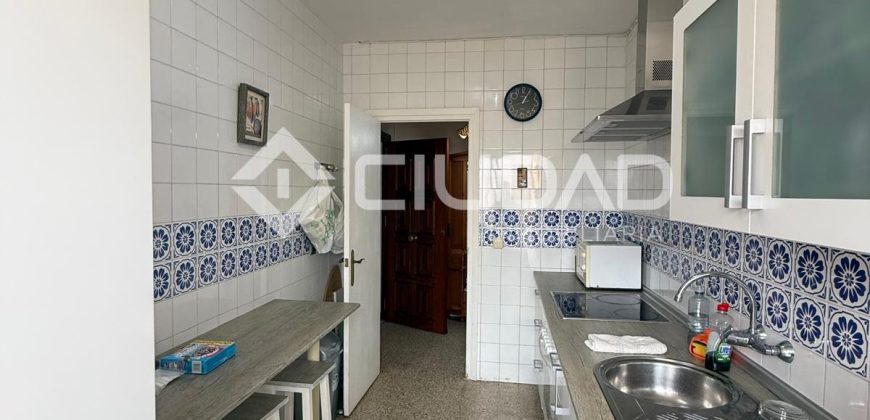 PISO ZONA REGLA- CHIPIONA