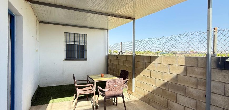 PARCELA RÚSTICA CON 2 VIVIENDAS ZONA TRES PIEDRAS- CHIPIONA