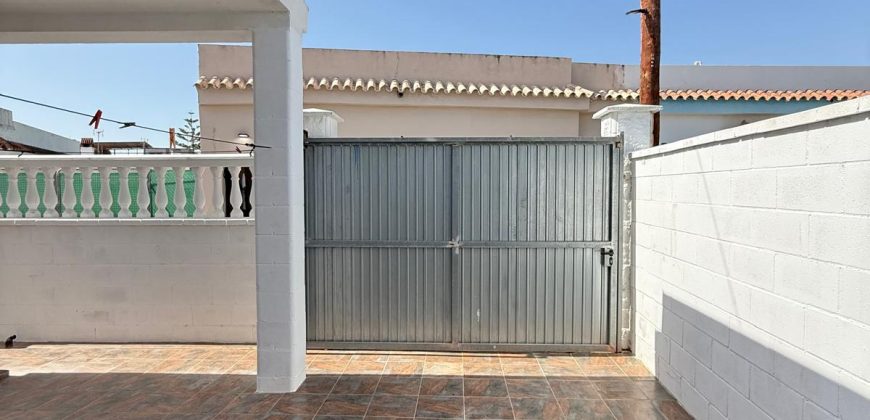 PARCELA RÚSTICA CON 2 VIVIENDAS ZONA TRES PIEDRAS- CHIPIONA