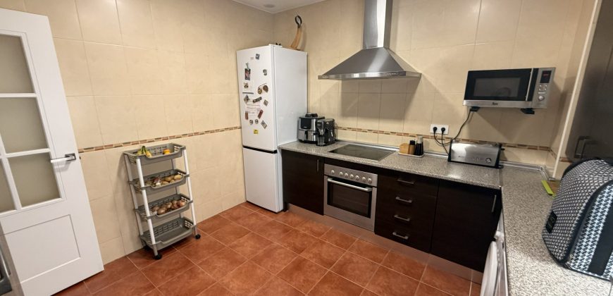 Piso Exterior Reformado con Amplias Terrazas y Lavadero en Segunda Planta! Zona Pantano.
